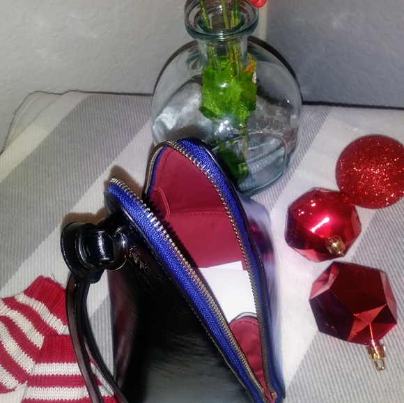 NWT-DVF triangle miaudiere w/ strap - Picture 5 of 6